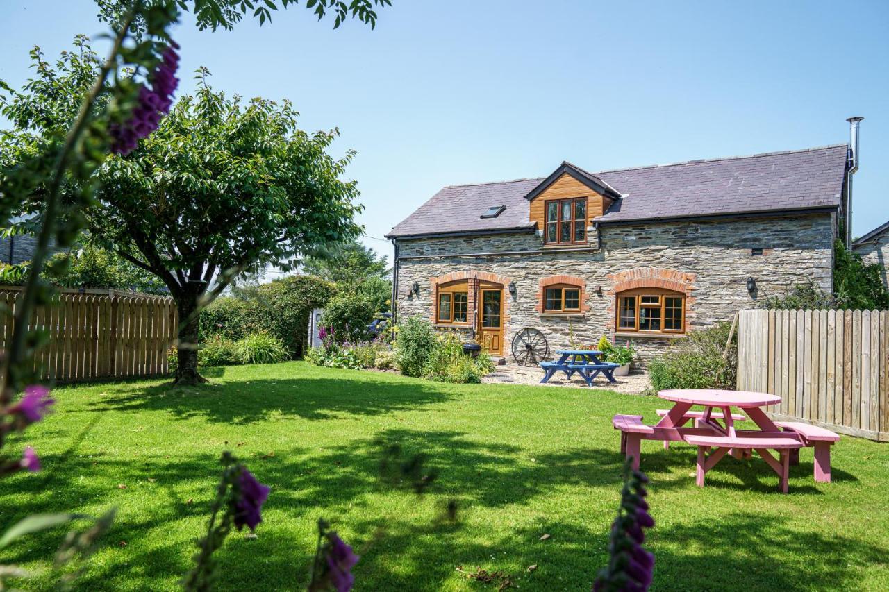 Croft Farm & Celtic Cottages Кардиган Экстерьер фото