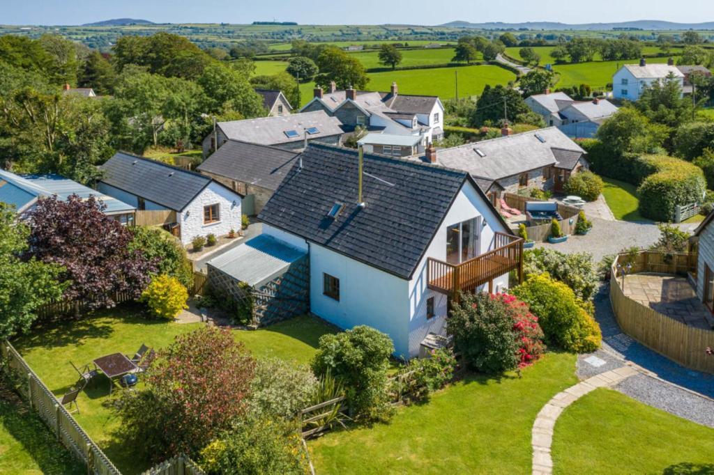 Croft Farm & Celtic Cottages Кардиган Экстерьер фото